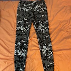 Nike dry-fit leggings